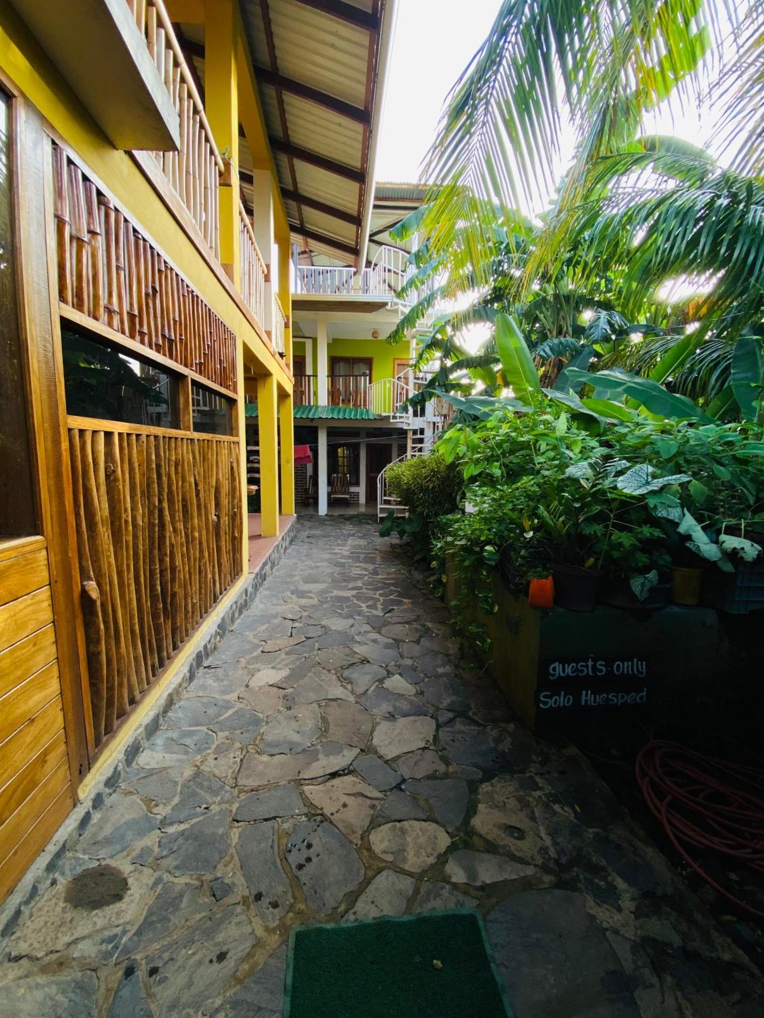 Hotel Restaurante Los Cocos Santa Cruz Exterior photo