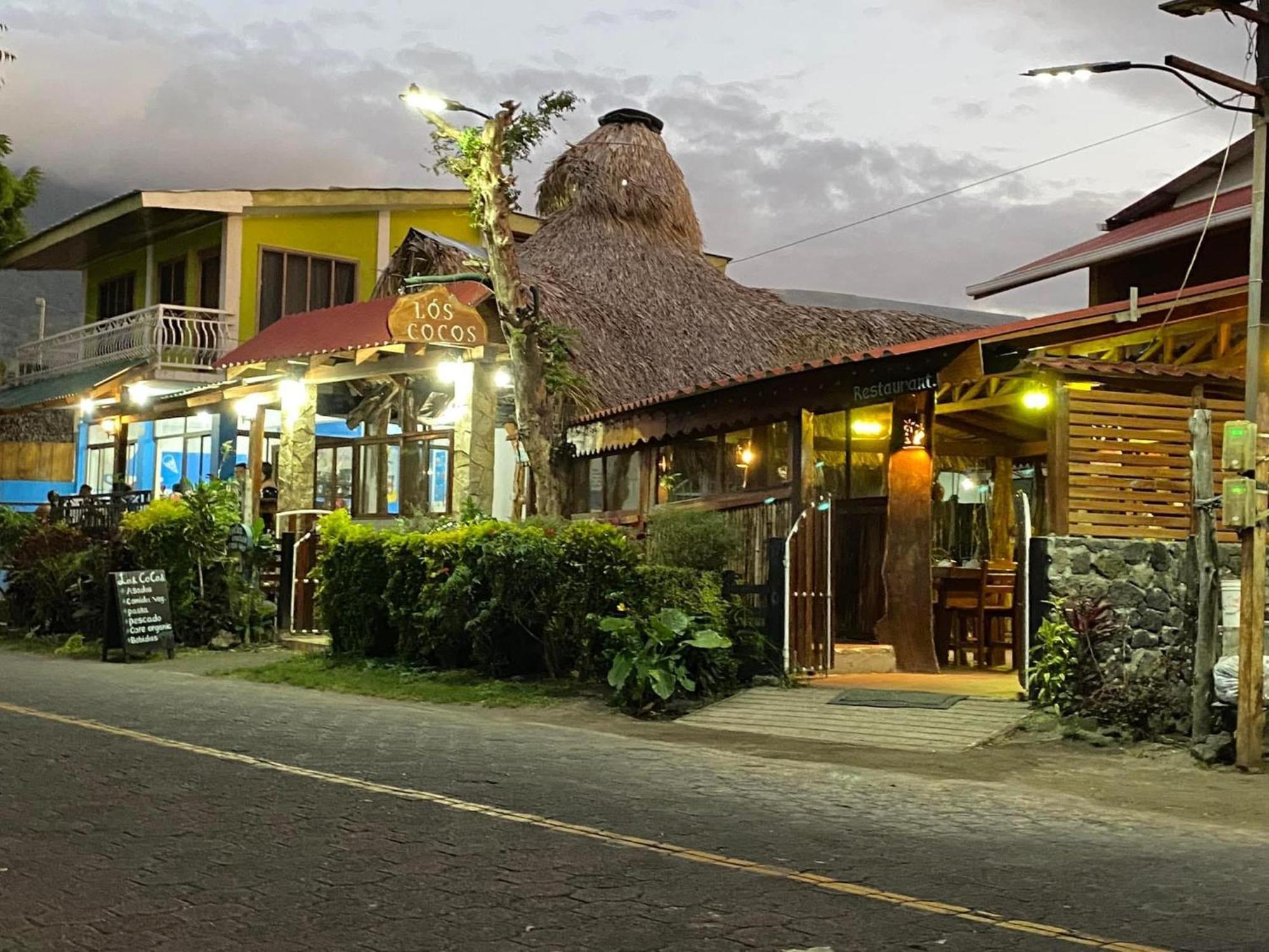 Hotel Restaurante Los Cocos Santa Cruz Exterior photo