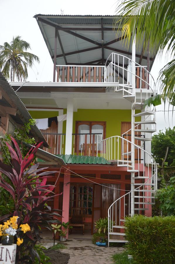 Hotel Restaurante Los Cocos Santa Cruz Exterior photo